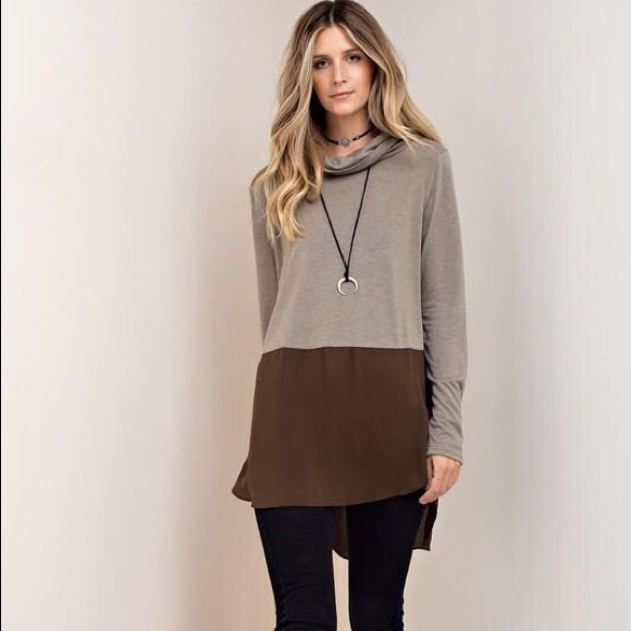 Galena Color-Block Tunic Top - Picture 2 of 4